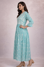 Side angle highlighting bell sleeves